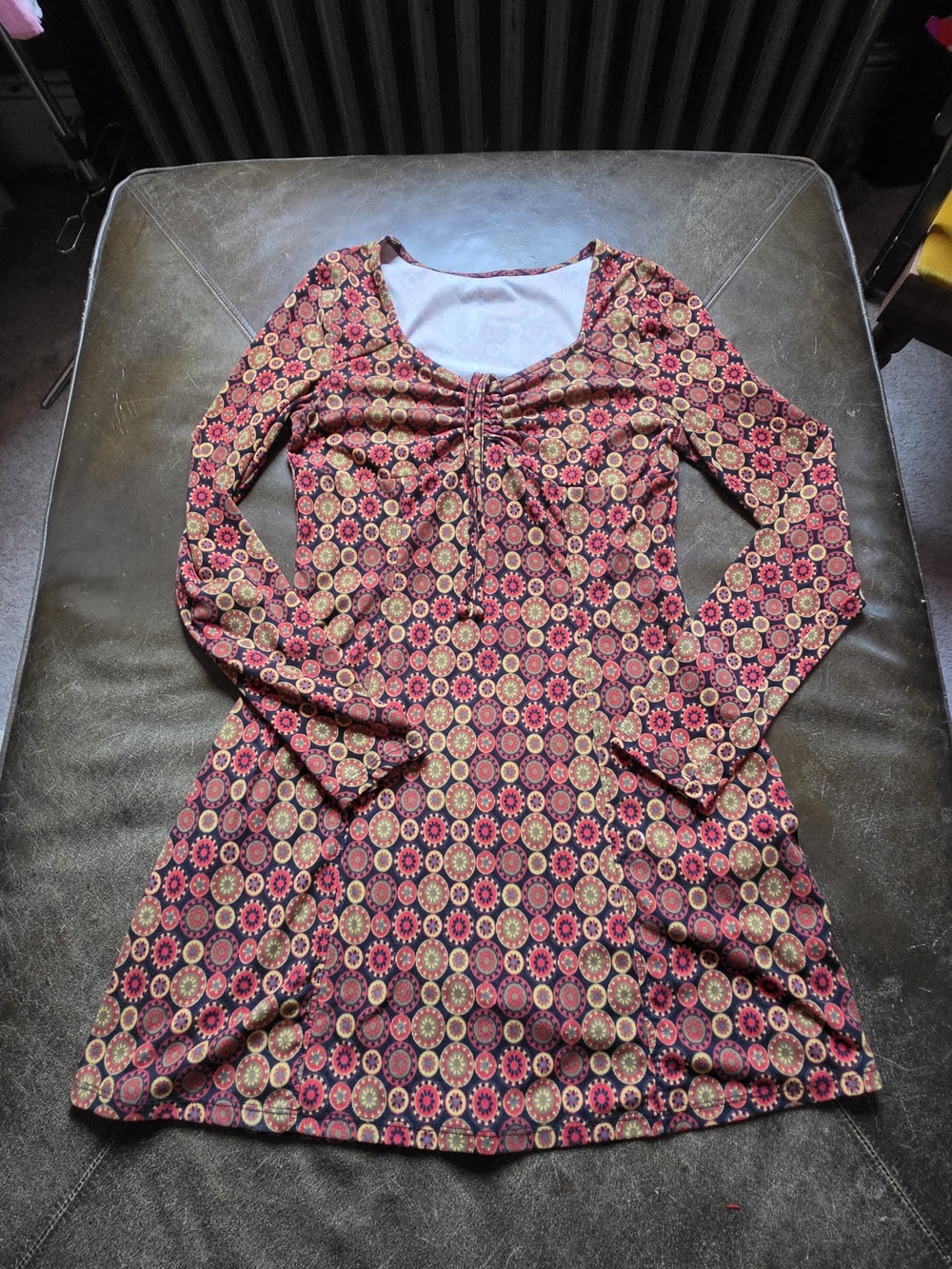 Retro Style Long Sleeved Mini Dress with Ruched Detail M